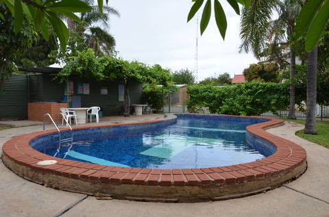 Travelway Motel - New Castle Holiday 1