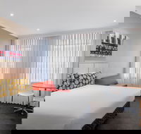 Travelodge Hotel Sydney Martin Place - New Castle Holiday