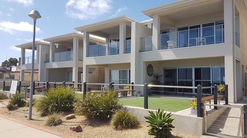 Wallaroo Jetty Holiday Accommodation - New Castle Holiday 1