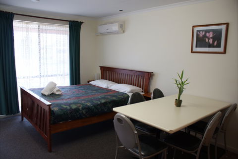 Warrnambool Holiday Park And Motel - New Castle Holiday 1