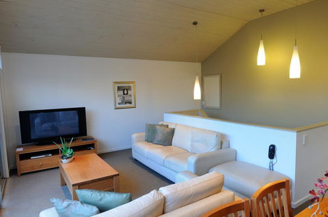 The Victoria Port Fairy - New Castle Holiday 4
