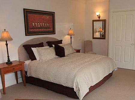 Delderfield Luxury B And B - New Castle Holiday 0