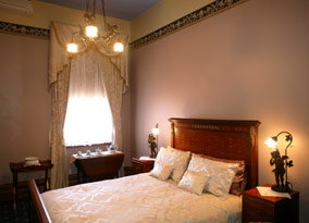 Freeman On Ford - New Castle Holiday 0