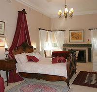 Yuulong Bed and Breakfast - New Castle Holiday