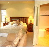 Valley Guest House - New Castle Holiday