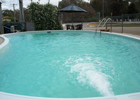 Millers Cottage Motel - New Castle Holiday 4