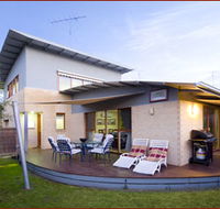 King Tide Townhouse - New Castle Holiday