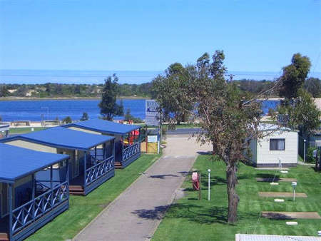 Waters Edge Holiday Park - New Castle Holiday 0
