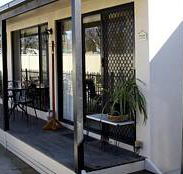 Courtside Cottage Bed and Breakfast - New Castle Holiday
