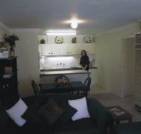 Moorabool Apartments - New Castle Holiday