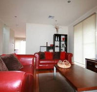 Boutique Stays - Waters Edge - New Castle Holiday