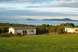 Tidal Dreaming Seaview Cottages - New Castle Holiday 1