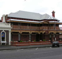 The Queenscliff Inn - New Castle Holiday