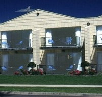 Waterfront Motor Inn - New Castle Holiday