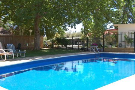 Aarinda Holiday Apartments - New Castle Holiday 4