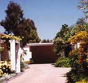 Green Patch Accommodation - New Castle Holiday