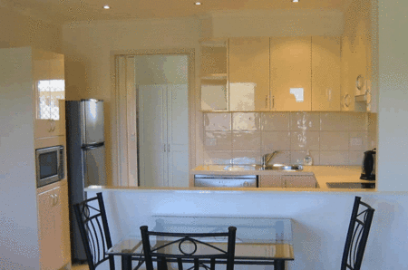 Aztra Gladstone Business Apartments - New Castle Holiday