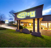Century Inn Traralgon - New Castle Holiday