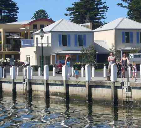 Dockside Waterfront Indulgence - New Castle Holiday 0
