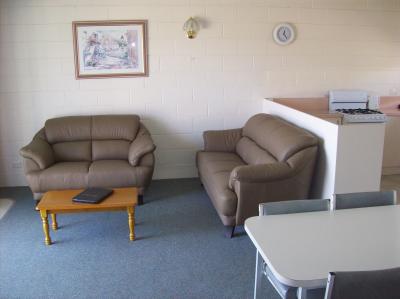 Black Swan Motor Inn - New Castle Holiday 5