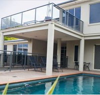 Eugenies Luxury Accommodation - New Castle Holiday