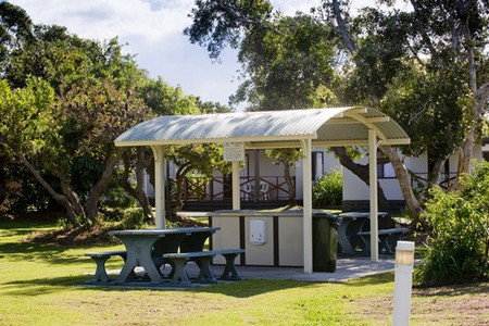 Lake Ainsworth Holiday Park - New Castle Holiday 4