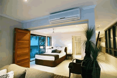 Sea Point On Trinity Beach - New Castle Holiday 1