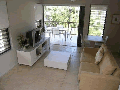 Sea Point On Trinity Beach - New Castle Holiday 5