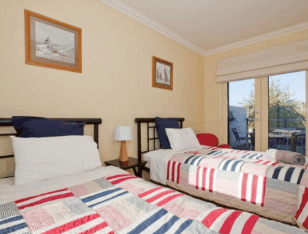 Port Boutique Accommodation - New Castle Holiday 2