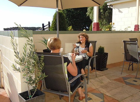 Killara Accommodation - New Castle Holiday 3
