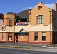 Cross Keys Hotel - New Castle Holiday
