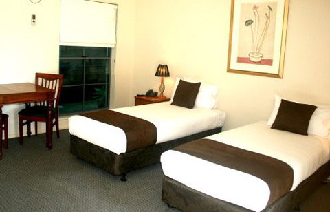Quality Inn And Suites The Menzies - New Castle Holiday 6