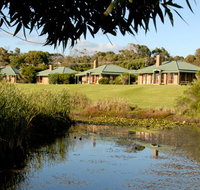 Apollo Bay Colonial Cottages - New Castle Holiday