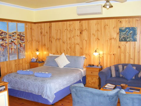 Belfast Cottages - New Castle Holiday 6