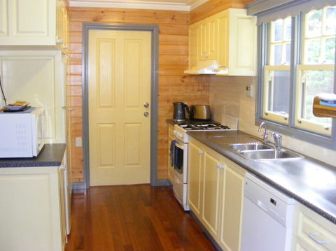 Belfast Cottages - New Castle Holiday 8