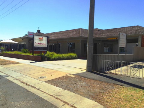 Bendigo Lakeview Motor Inn - New Castle Holiday 1