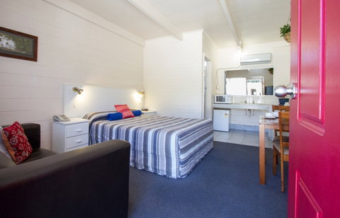 Wattle Motel - New Castle Holiday 1