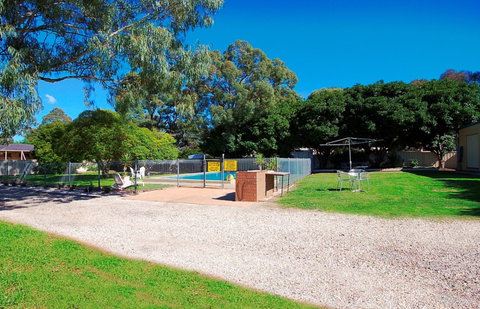 Wattle Motel - New Castle Holiday 3