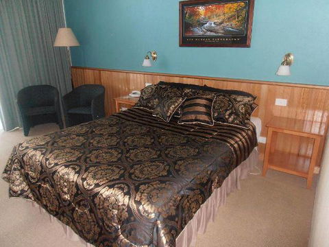 Moe Motor Inn - New Castle Holiday 3