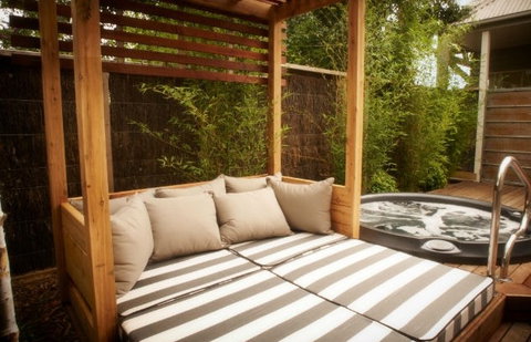 Lake House - New Castle Holiday 0