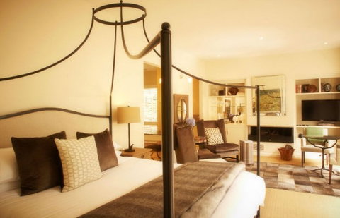 Lake House - New Castle Holiday 1