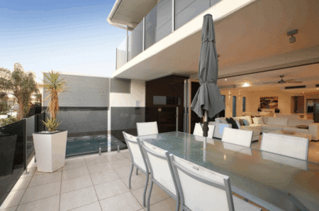 Alex Beach House - New Castle Holiday 1