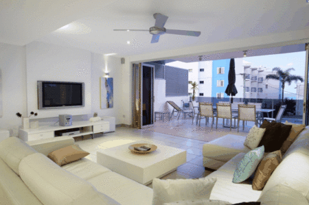 Alex Beach House - New Castle Holiday 2