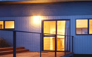 Swansea Beach Chalets - New Castle Holiday 1