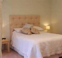 Loaring Place Bed  Breakfast - New Castle Holiday