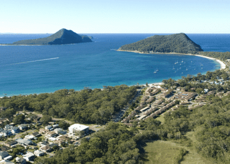 Shoal Bay Beachclub Apartments - New Castle Holiday