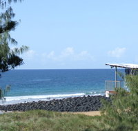 Ocean Court Apartments - New Castle Holiday