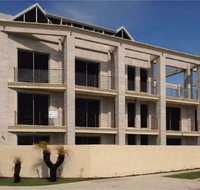 Platinum Suites - New Castle Holiday