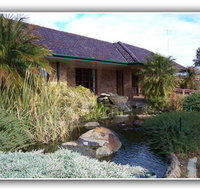 Cascades Motor Inn - New Castle Holiday