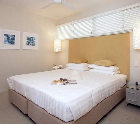 201 Lake Street - New Castle Holiday 1